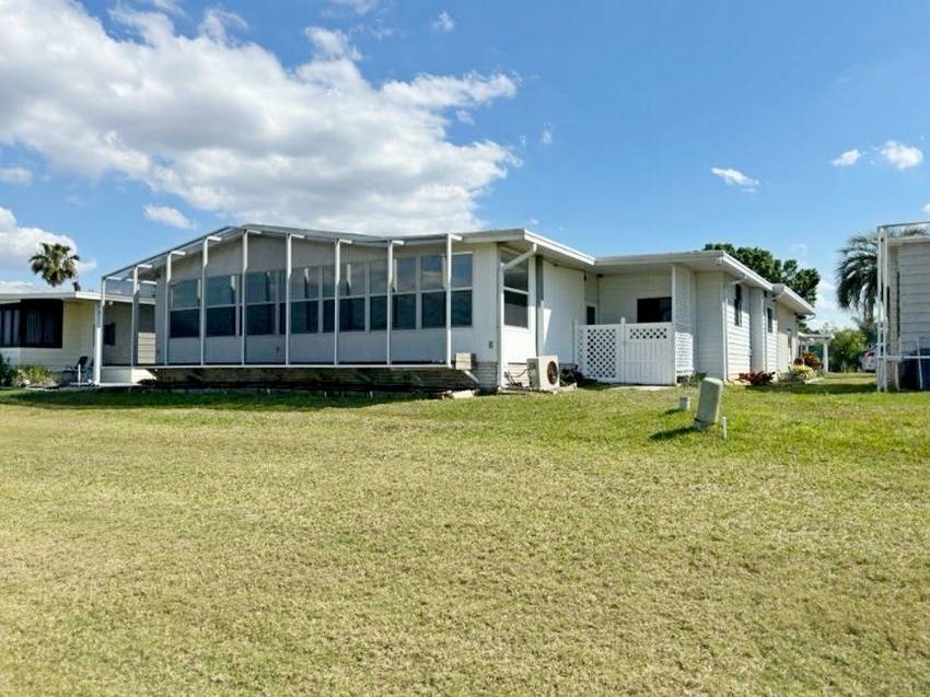 210 Fairway Circle a Winter Haven, FL Mobile or Manufactured Home for Sale