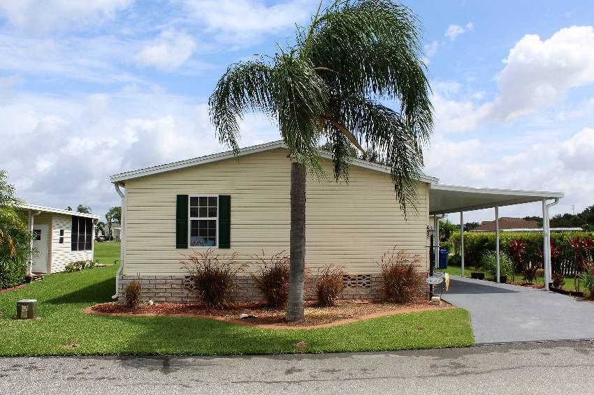 Winter Haven, FL Mobile Home for Sale located at 457 Midnight Cypress Dr Cypress Creek Village