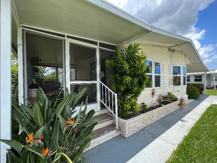 Sarasota, FL Mobile Home for Sale located at 5709 Seven Oaks Dr. Camelot East Village