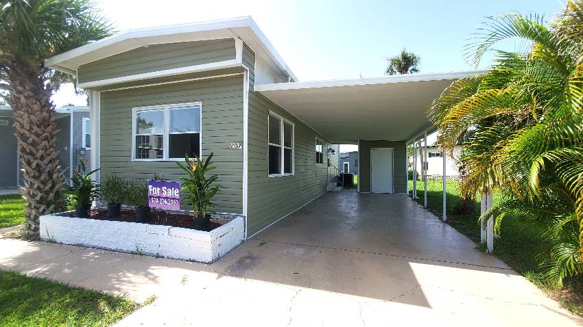 Ellenton, FL Mobile Home for Sale located at 207 N Utrecht Colony Cove