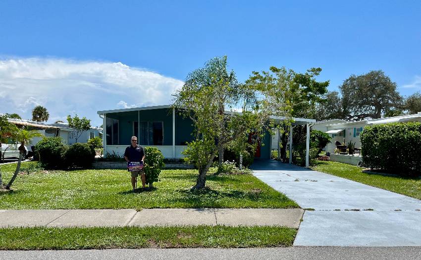 Venice, FL Mobile Home for Sale located at 924 Lucaya Bay Indies