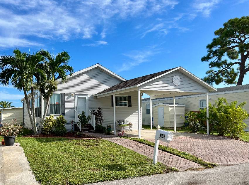 Venice, FL Mobile Home for Sale located at 987 Desirade Bay Indies