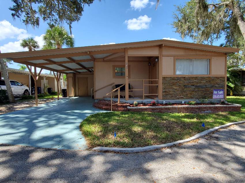 Ellenton, FL Mobile Home for Sale located at 164 Poinciana Dr Colony Cove