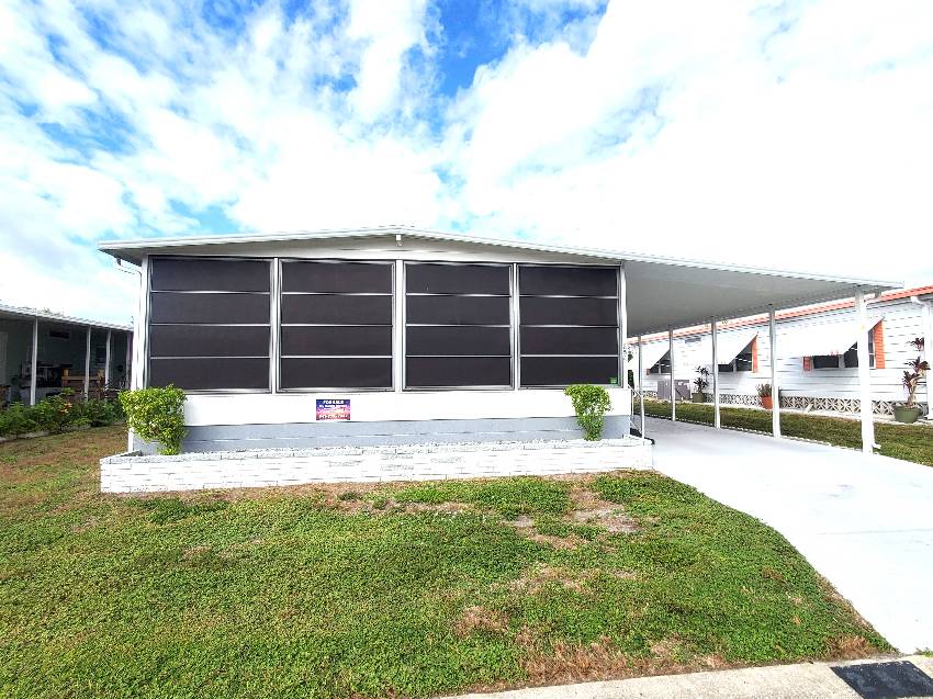 Bradenton, FL Mobile Home for Sale located at 254 Coconut St Terra Palms