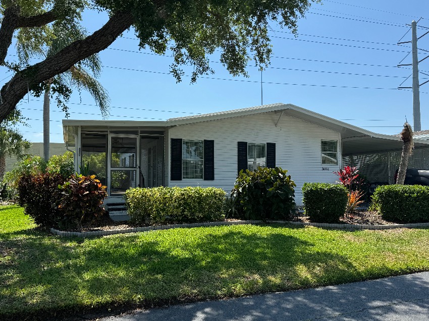 Sarasota, FL Mobile Home for Sale located at 5668 Axminster Dr. Camelot East Village