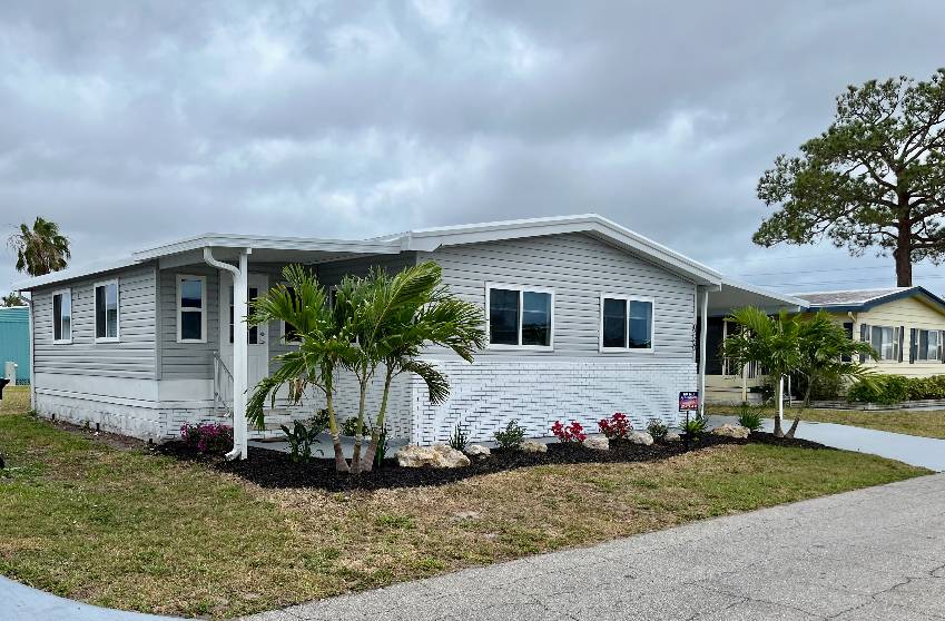 Venice, FL Mobile Home for Sale located at 926 Questa Bay Indies