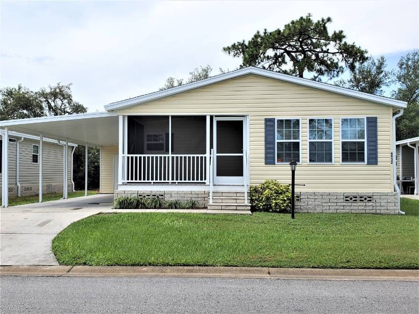 Homosassa, FL Mobile Home for Sale located at 6932 W Pollans Lane Walden Woods South