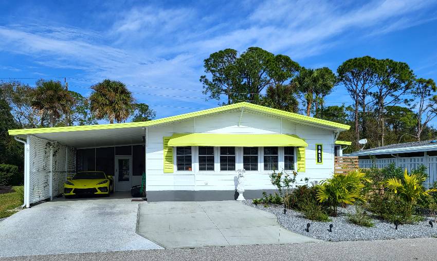 Sarasota, FL Mobile Home for Sale located at 6411 Wakefield Lane Camelot East Village