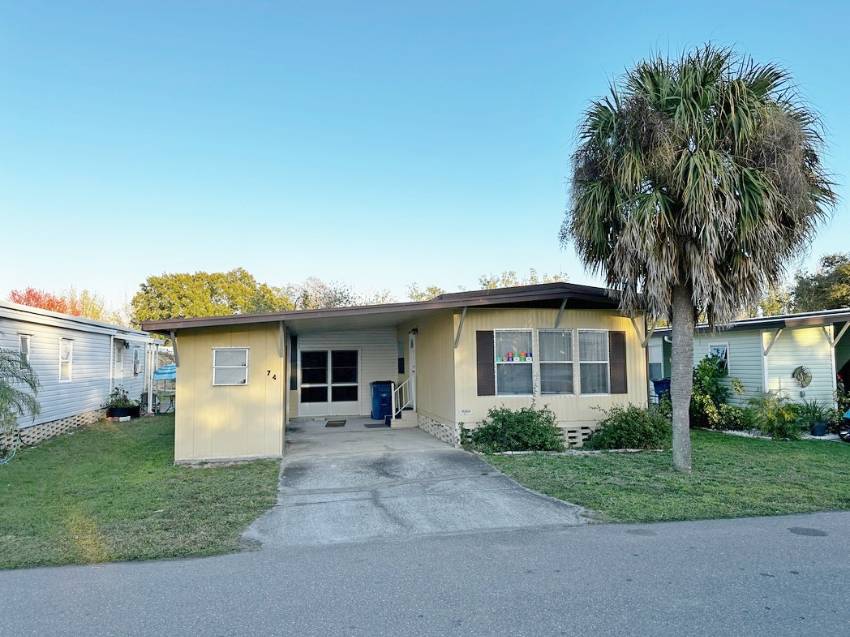 Winter Haven, FL Mobile Home for Sale located at 74 Hide A Way Lane Hidden Cove