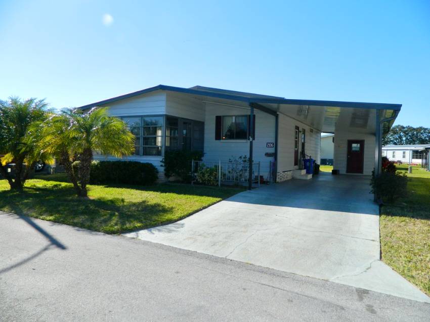 Lakeland, FL Mobile Home for Sale located at 2425 Harden Blvd #206 Beacon Terrace