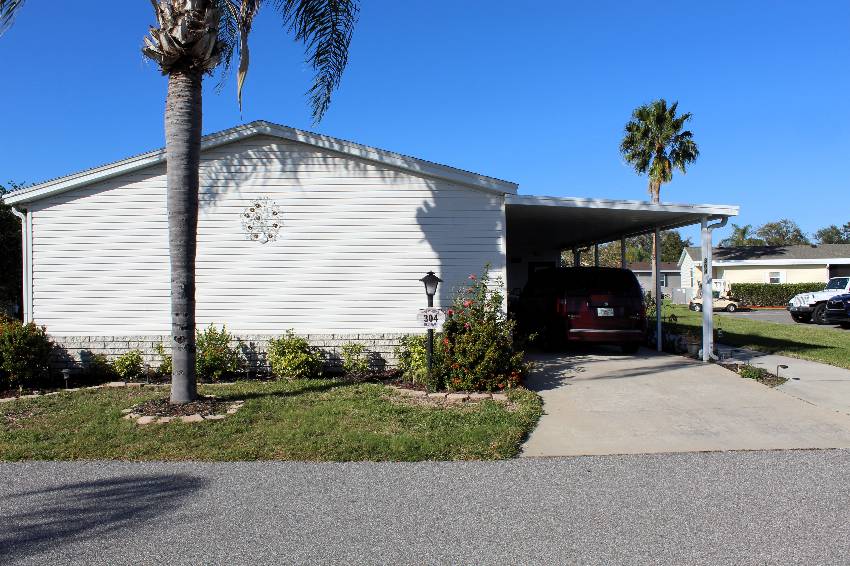 Winter Haven, FL Mobile Home for Sale located at 304 Midnight Cypress Dr. Cypress Creek Village