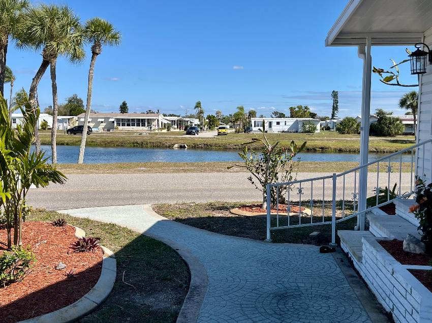 Venice, FL Mobile Home for Sale located at 936 Posadas Bay Indies