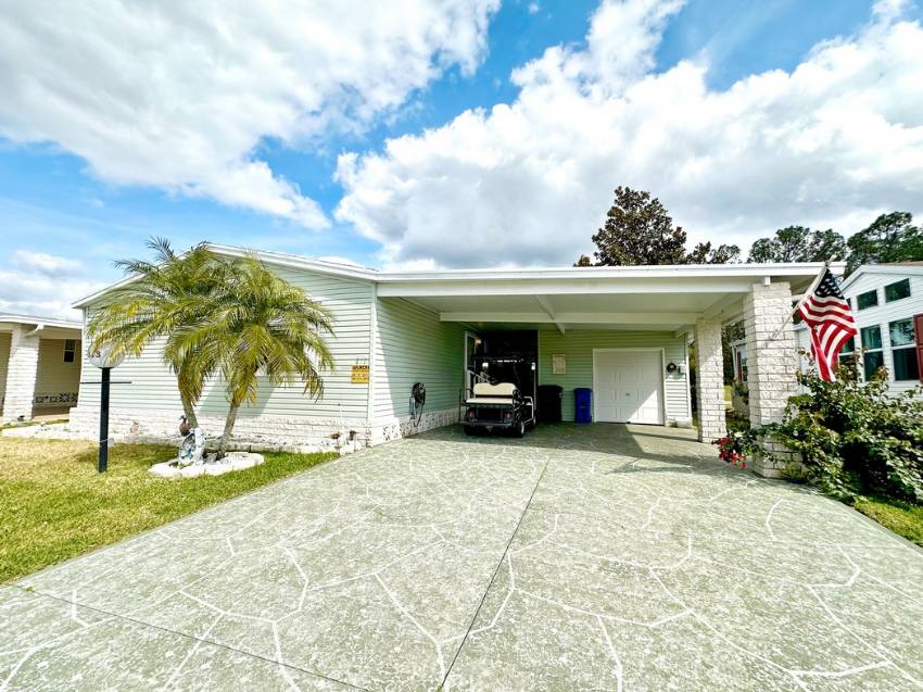 Lakeland, FL Mobile Home for Sale located at 1613 Darrington Ln Schalamar Creek Golf & Country Club
