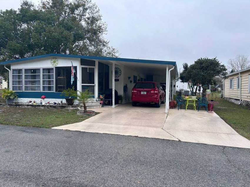 Ocala, FL Mobile Home for Sale located at 3150 N E 36th Avenue #497 The Villas At Spanish Oaks