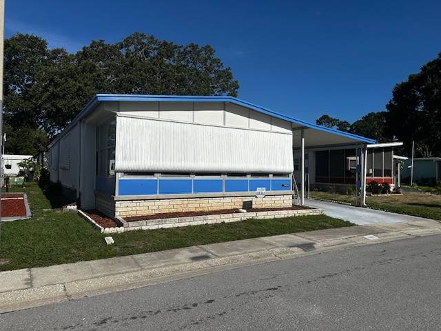 Clearwater, FL Mobile Home for Sale located at 15666 49th St N #1021 Shady Lane Village