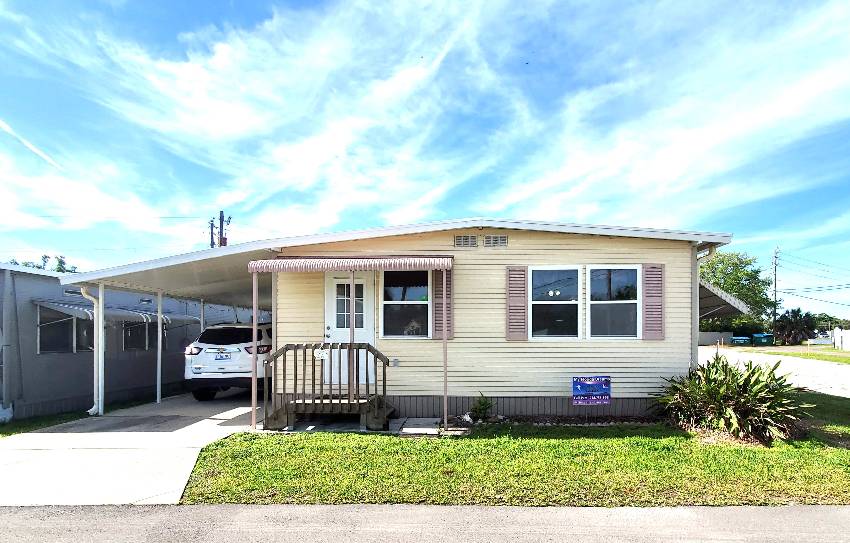 Ellenton, FL Mobile Home for Sale located at 4901 Us Hwy 301 N, Lot 26 Pelican Pier West