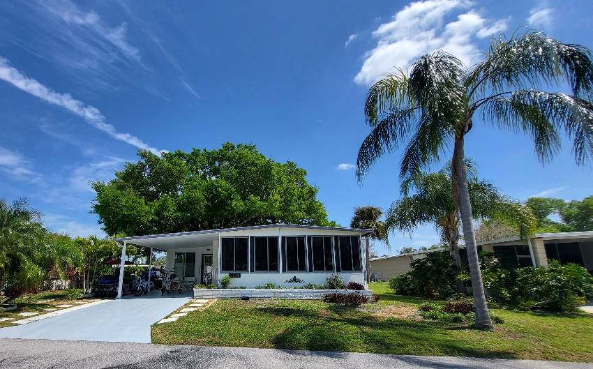 Sarasota, FL Mobile Home for Sale located at 5734 Danbury Lane Camelot Lakes Village