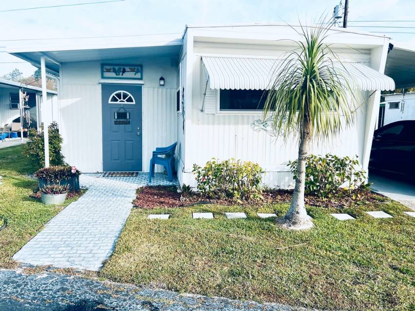 Lakeland, FL Mobile Home for Sale located at 35 C C Street Georgetowne Mobile Manor