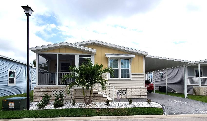 Ellenton, FL Mobile Home for Sale located at 7120 Bartlett Ct Colony Cove "the Oaks"