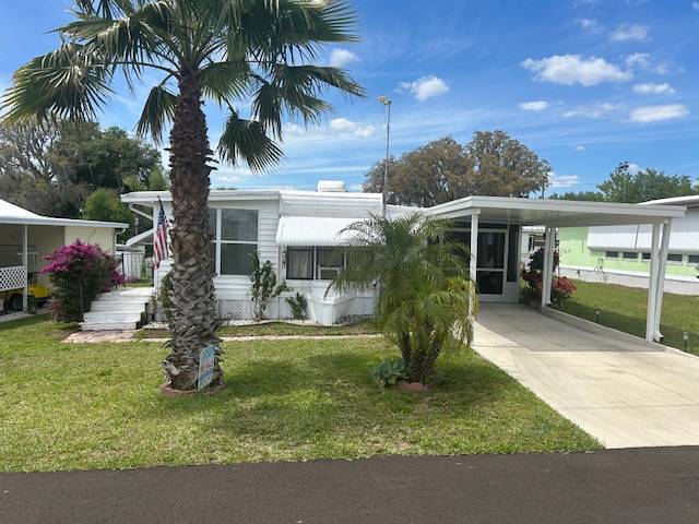Dade City, FL Mobile Home for Sale located at 17031 Us Hwy 301 N, #87 