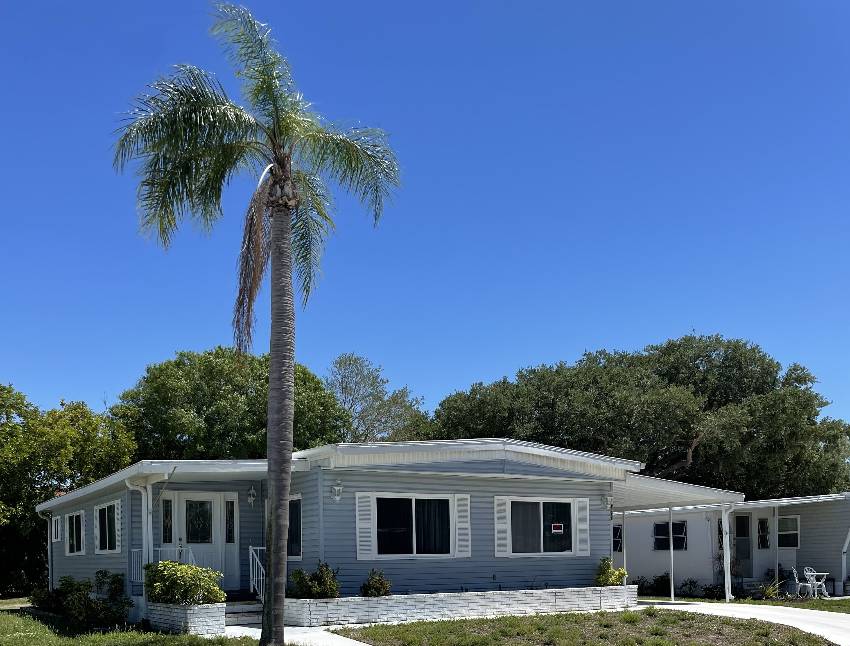 Sarasota, FL Mobile Home for Sale located at 8311 Morgan Drive Park Eastclub