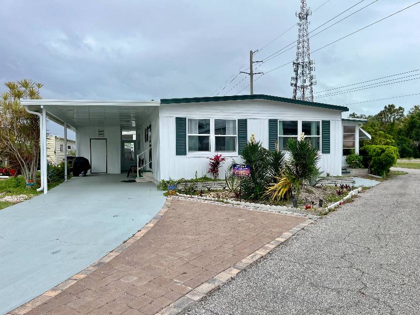 Venice, FL Mobile Home for Sale located at 902 Ybor Bay Indies