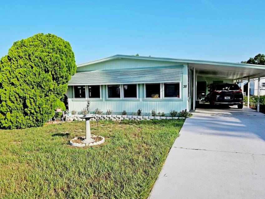 Dundee, FL Mobile Home for Sale located at 38 Rainbow Lane East Dell Lake Village