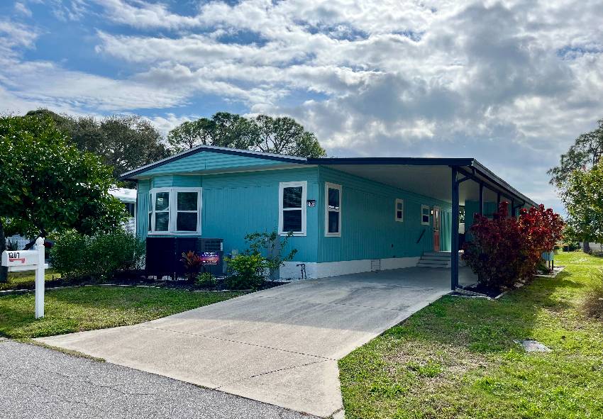 Venice, FL Mobile Home for Sale located at 1207 N Indies Cir Bay Indies