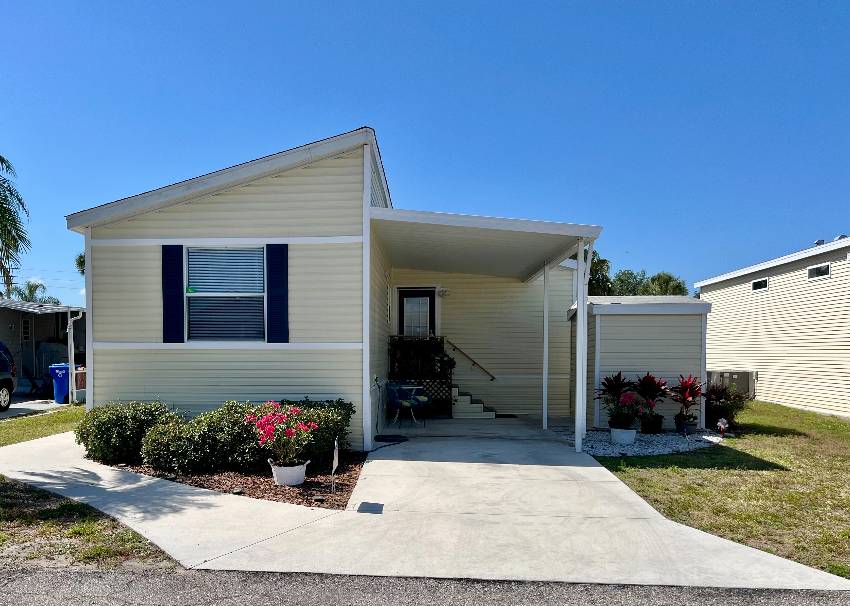 Venice, FL Mobile Home for Sale located at 908 Bonaire Bay Indies