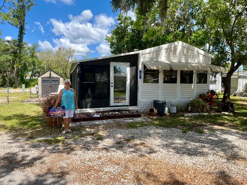 Venice, FL Mobile Home for Sale located at 1300 N River Rd Lot E62 Ramblers Rest