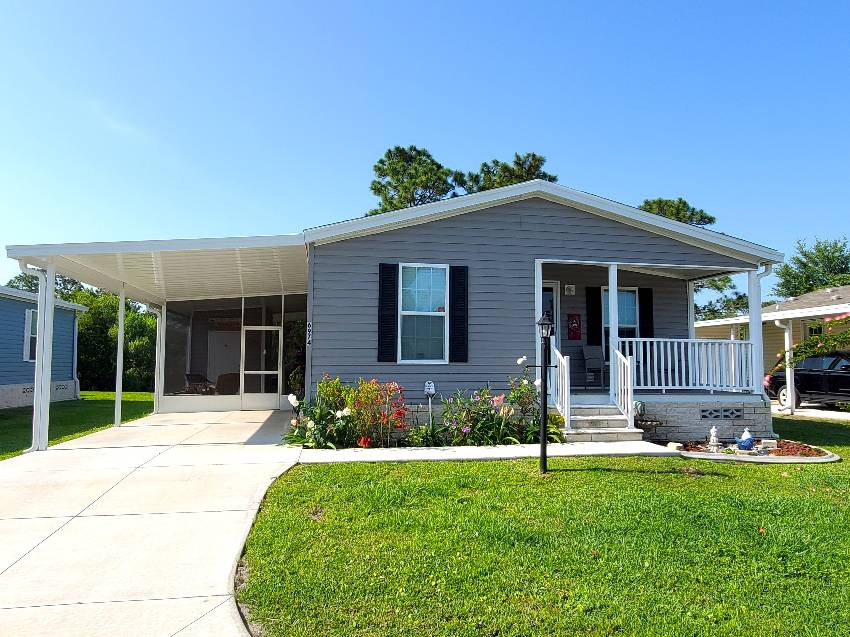 Homosassa, FL Mobile Home for Sale located at 6974 W Pollans Lane Walden Woods South