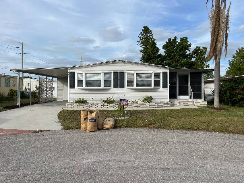 Venice, FL Mobile Home for Sale located at 907 Nogoya Bay Indies