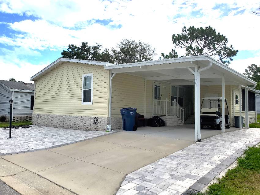 Homosassa, FL Mobile Home for Sale located at 10291 S Cadbury Terrace Walden Woods