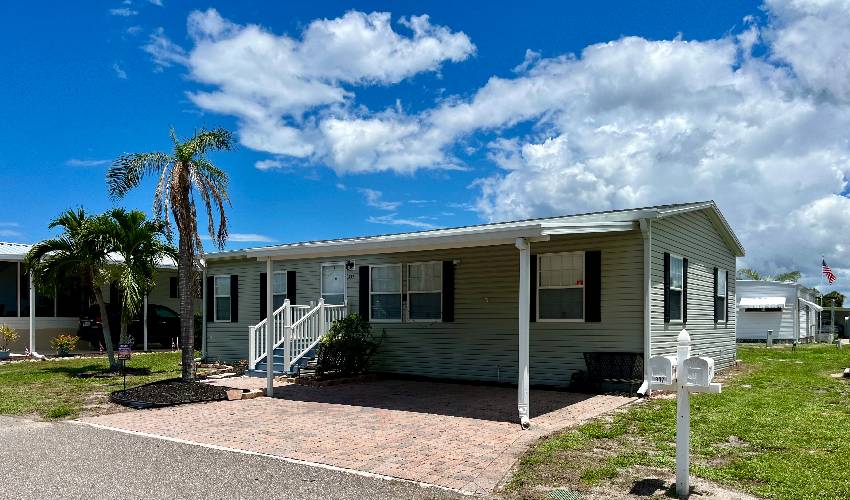 Venice, FL Mobile Home for Sale located at 937 Antigua Bay Indies