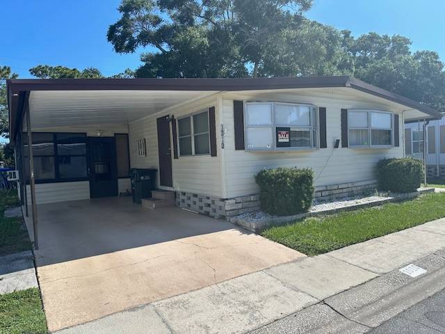 Clearwater, FL Mobile Home for Sale located at 15666 49th St. N #1010 Shady Lane Village