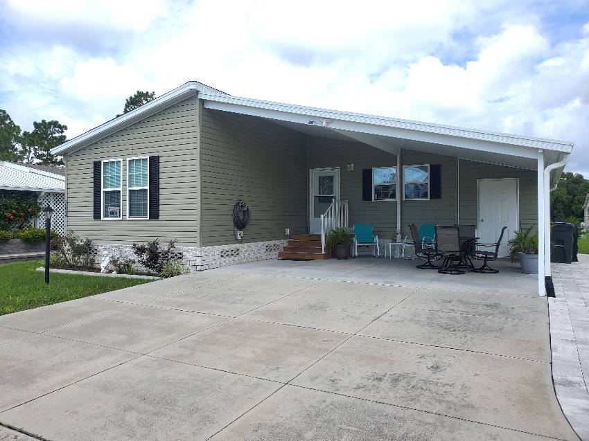 Homosassa, FL Mobile Home for Sale located at 10634 S Coleraine Terrace Walden Woods South