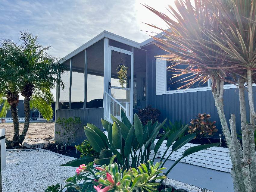 Venice, FL Mobile Home for Sale located at 928 Zacapa Bay Indies