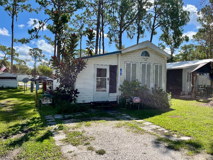 Venice, FL Mobile Home for Sale located at 1300 N River Rd Lot C7 Ramblers Rest