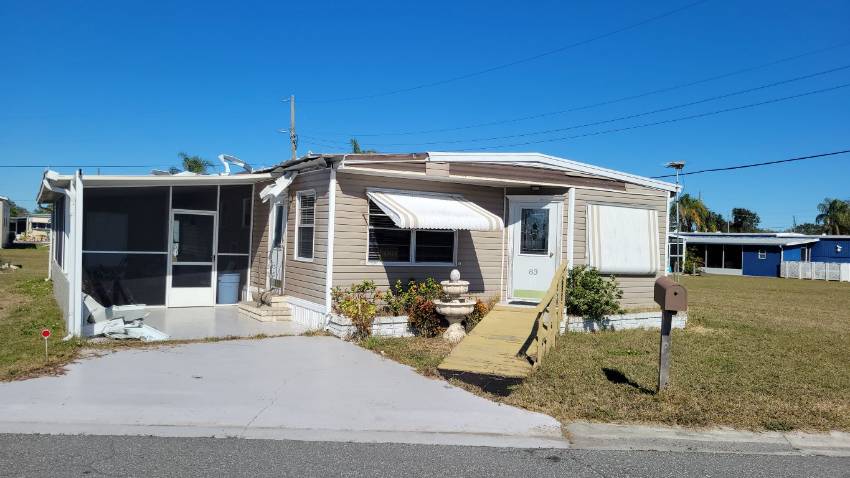 Winter Haven, FL Mobile Home for Sale located at 83 Murcott Dr. Orange Manor East