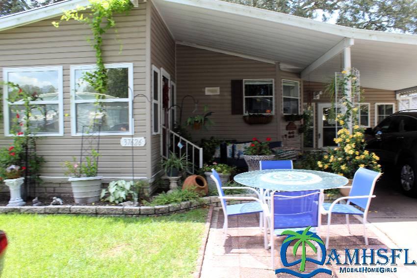 Zephyrhills, FL Mobile Home for Sale located at 37626 Bermuda Dr Tropical Acre Estates