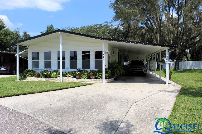 Zephyrhills, FL Mobile Home for Sale located at 37513 Bermuda Dr Tropical Acre Estates