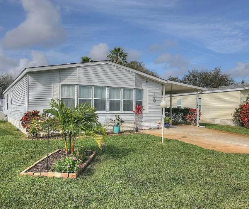 Sebastian, FL Mobile Home for Sale located at 1026 West Lakeview Drive Park Place Sebastian