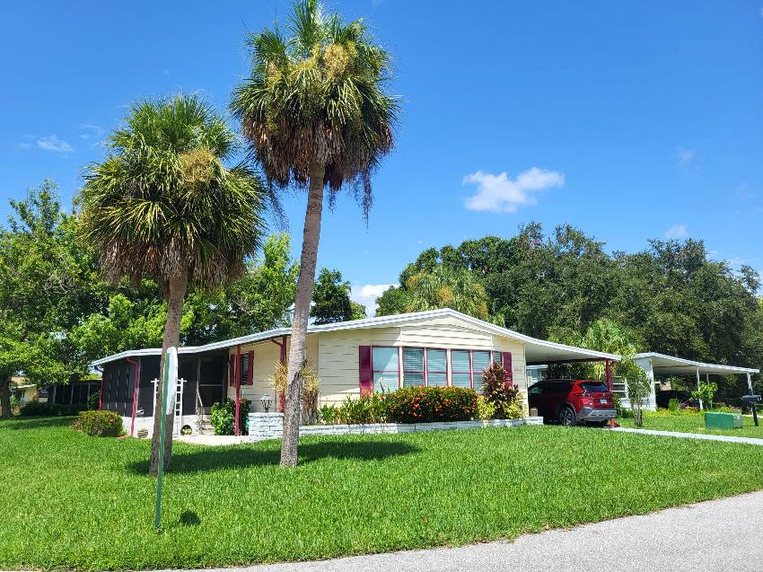 Sarasota, FL Mobile Home for Sale located at 5853 Brigadoon Ter Camelot Lakes Village