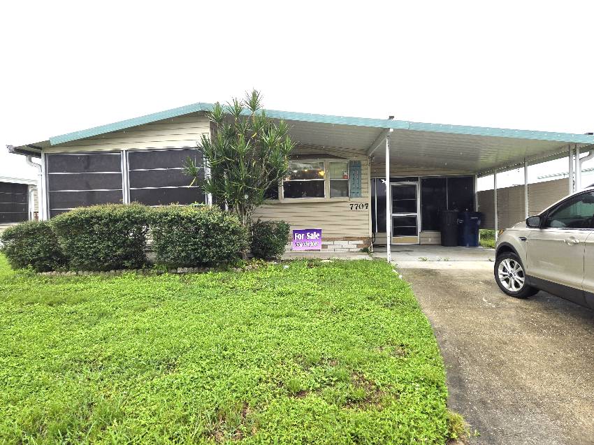 Ellenton, FL Mobile Home for Sale located at 7707 Laurel Way Colony Cove