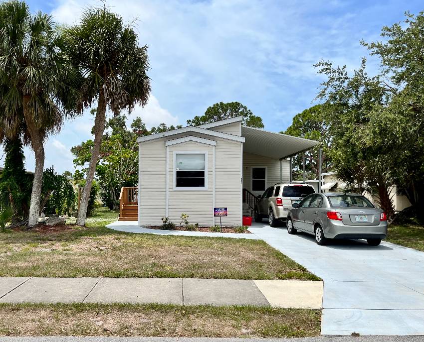 Venice, FL Mobile Home for Sale located at 904 Lucaya Bay Indies