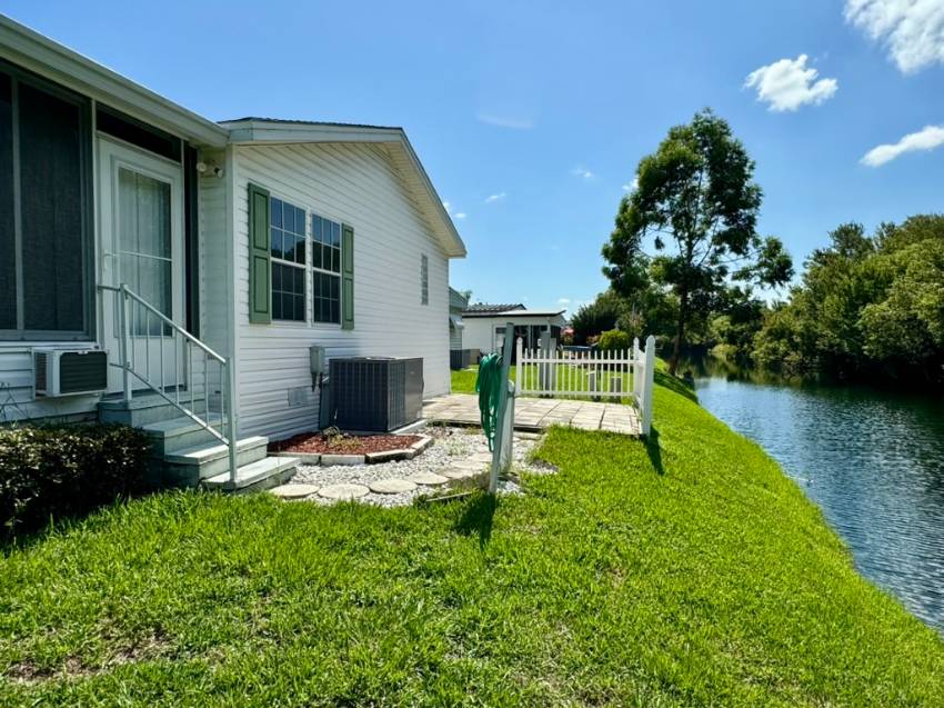 Dunedin, FL Mobile Home for Sale located at 1415 Main St Lot 494 