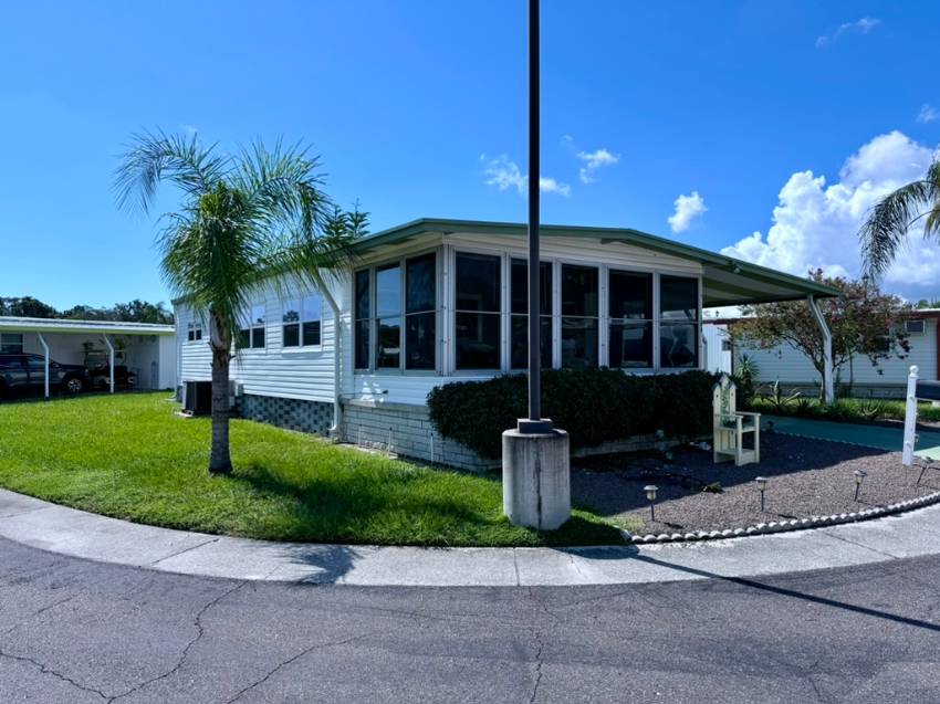 Dunedin, FL Mobile Home for Sale located at 1100 Curlew Rd Lot 160 Honeymoon