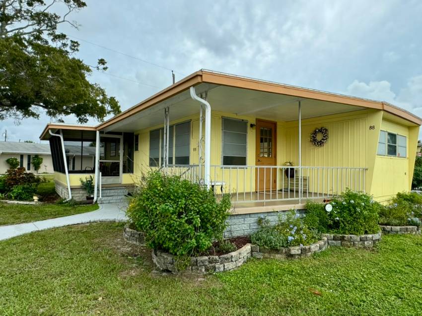 Largo, FL Mobile Home for Sale located at 249 Jasper St Lot 88 