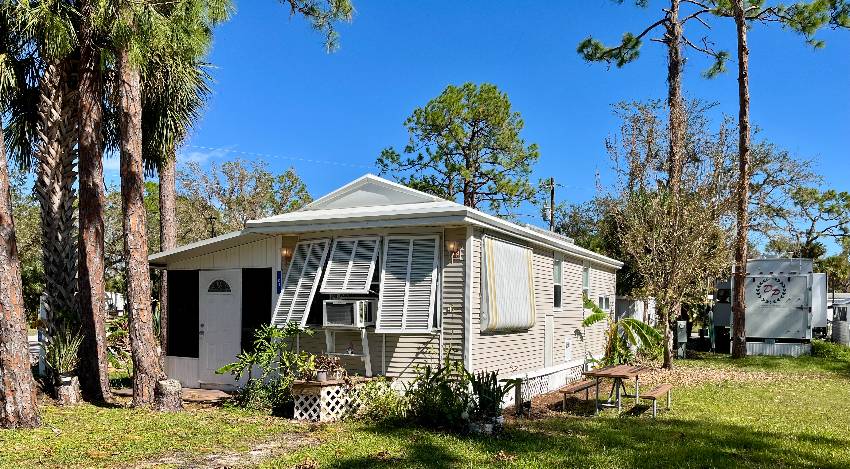 Venice, FL Mobile Home for Sale located at 1300 N River Rd Lot C4 Ramblers Rest