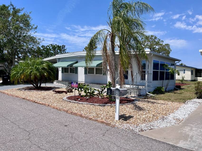 Venice, FL Mobile Home for Sale located at 923 Posadas Bay Indies